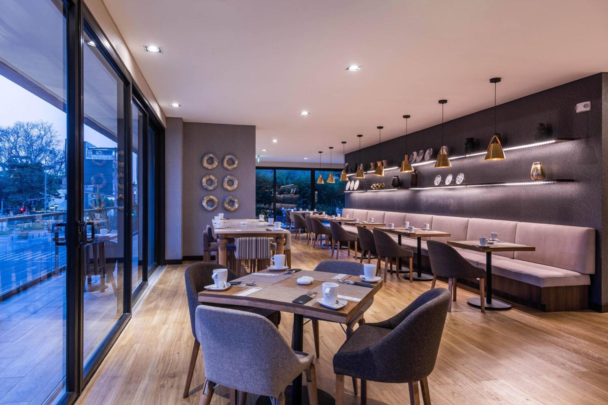 Ac Hotel By Marriott Bogota Zona T Eksteriør billede