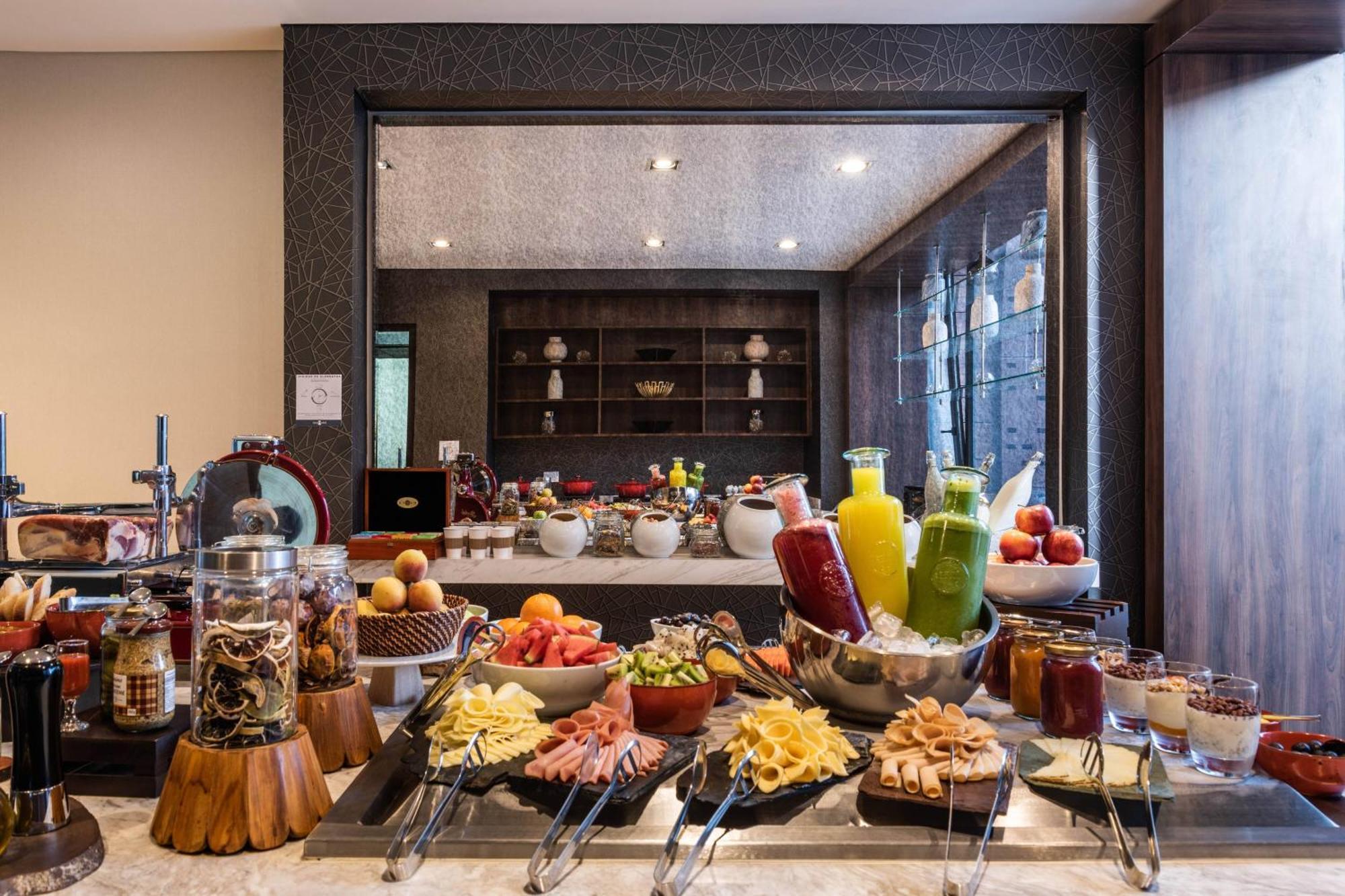 Ac Hotel By Marriott Bogota Zona T Eksteriør billede